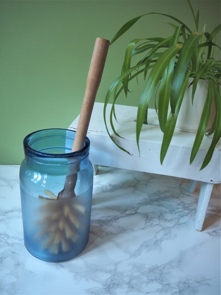 Bambus toiletbørste i glas