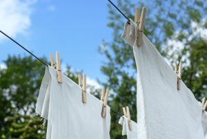Tørresnor med vasketøj